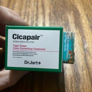 Dr Jart tiger grass color correcting treatment